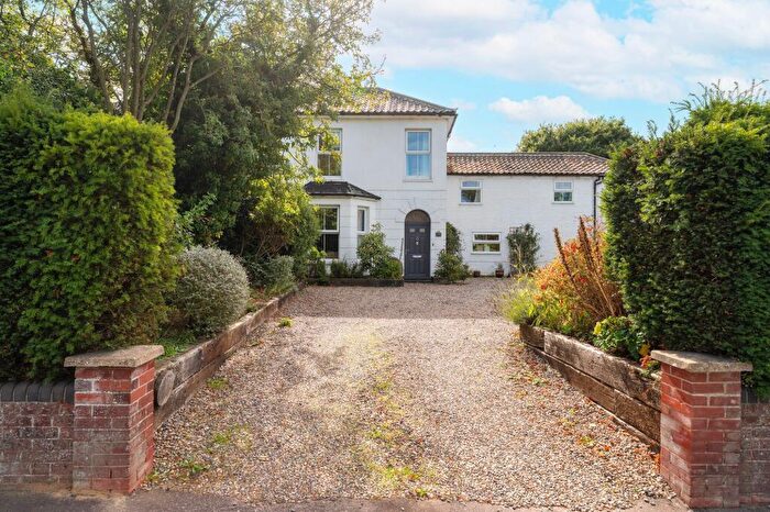 5 Bedroom Semi Detached House For Sale In Cromer Road, North Walsham, NR28