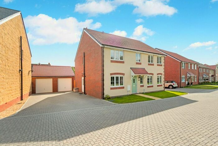 5 Bedroom Detached House To Rent In Bourne Way, Burbage, Marlborough SN8