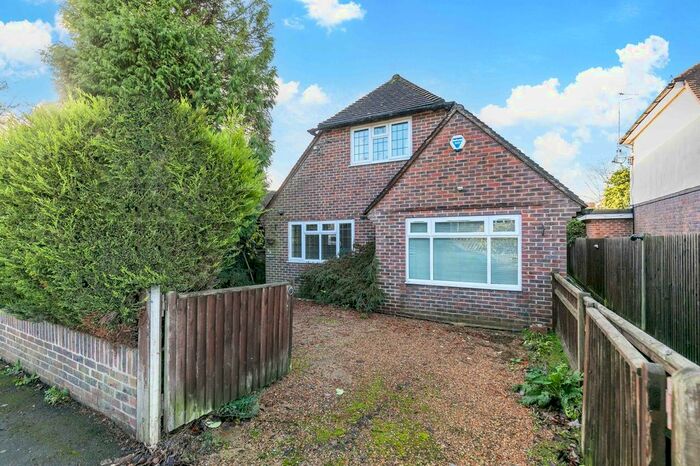 4 Bedroom Detached House To Rent In Moat Road, East Grinstead, RH19