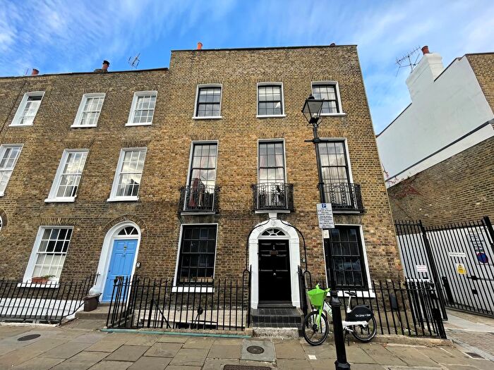 2 Bedroom Flat To Rent In Charlton Place, London, N1