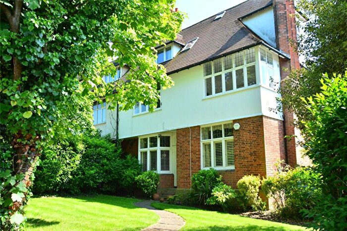 3 Bedroom Maisonette To Rent In Page Heath Lane, Bickley, Kent, BR1
