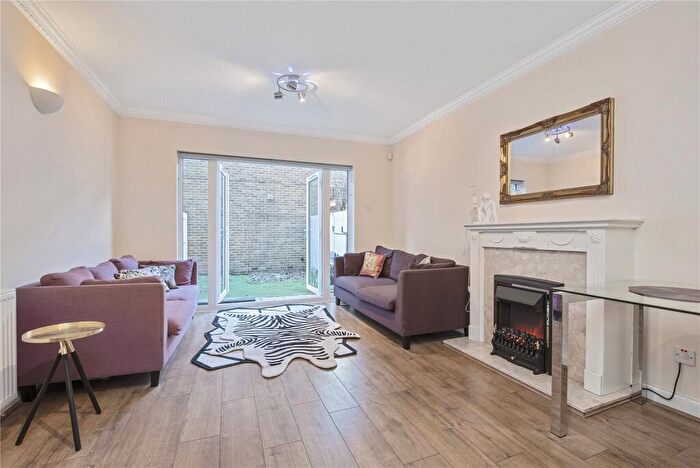4 Bedroom Terraced House To Rent In Central Street, Clerkenwell, EC1V