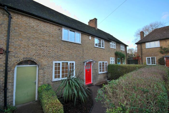 3 Bedroom Terraced House To Rent In Sunray Avenue Herne Hill, SE24