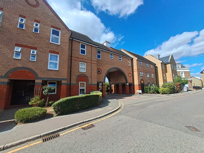 2 Bedroom Flat To Rent In Mitre Court, Railway Street, Hertford, SG14