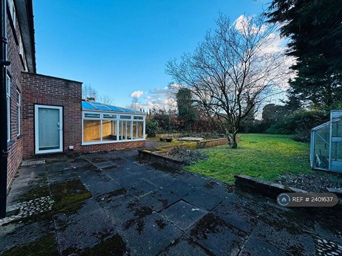 5 Bedroom Detached House To Rent In School Close, High Wycombe, HP11