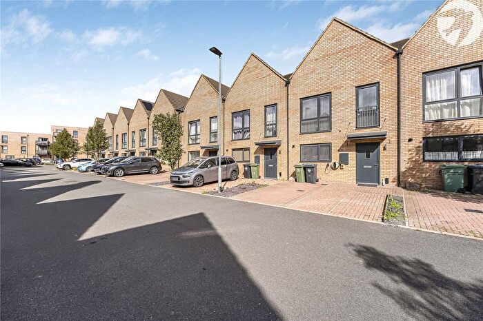 3 Bedroom Terraced House For Sale In Ashmore Close, Dartford, Kent, DA1