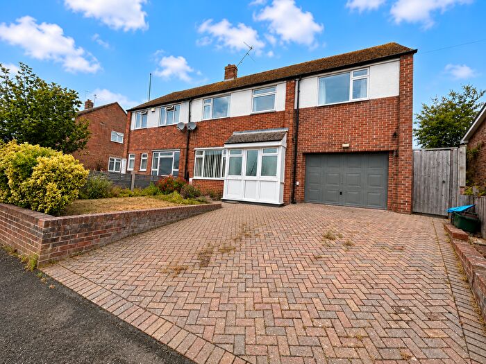 4 Bedroom Semi Detached House For Sale In Elmhurst Avenue, Yeovil, BA21