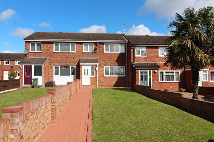 3 Bedroom Terraced House To Rent In Sutherland Grove, Bletchley, MK3