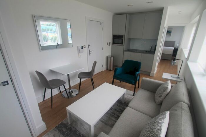 1 Bedroom Flat To Rent In Laporte Way, Luton, LU4