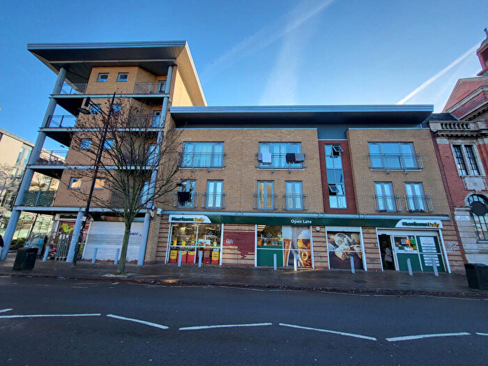 2 Bedroom Flat To Rent In Ellis Street, Hulme, Manchester., M15