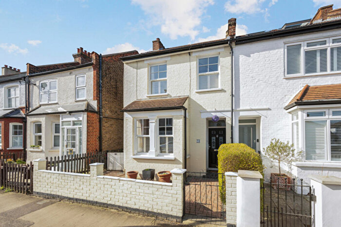 3 Bedroom Semi Detached House For Sale In Seaforth Avenue, New Malden, KT3