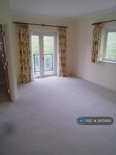 2 Bedroom Flat To Rent In Park Drive, Longfield, DA3