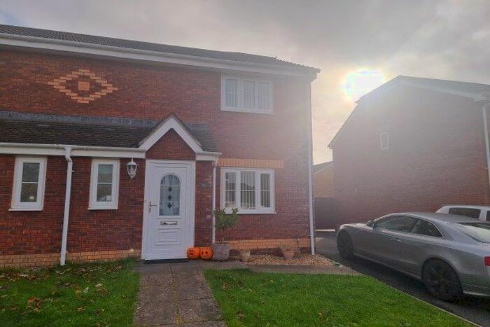 3 Bedroom Property To Rent In Pant Bryn Isaf, Llanelli, SA14