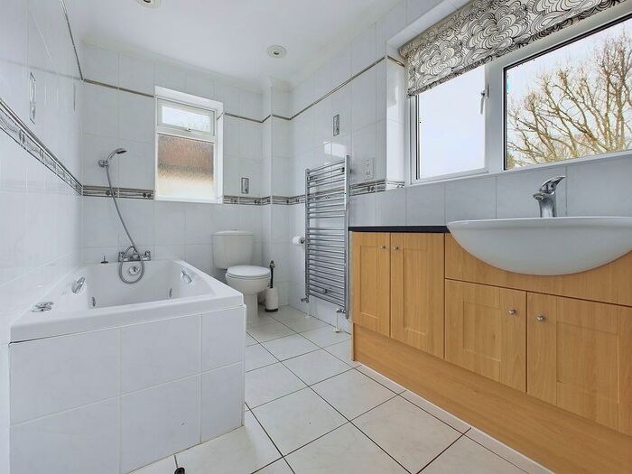 3 Bedroom Detached House For Sale In Locationlocation! Cricketfield Road, Horsham, West Sussex, RH12