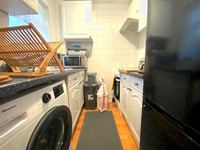 1 Bedroom Terraced House To Rent In Waterside, Uxbridge, UB8