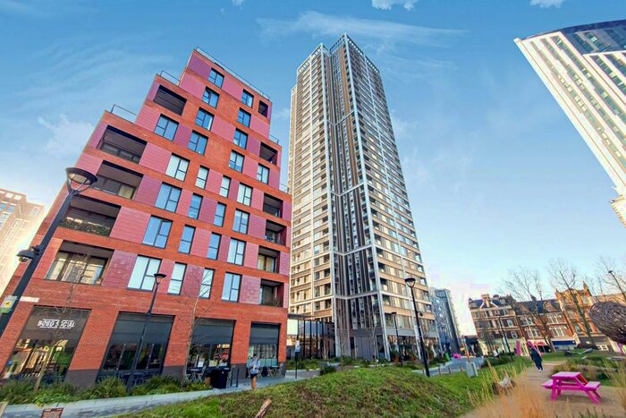 2 Bedroom Flat To Rent In Deacon Street, Elephant And Castle, London, SE17