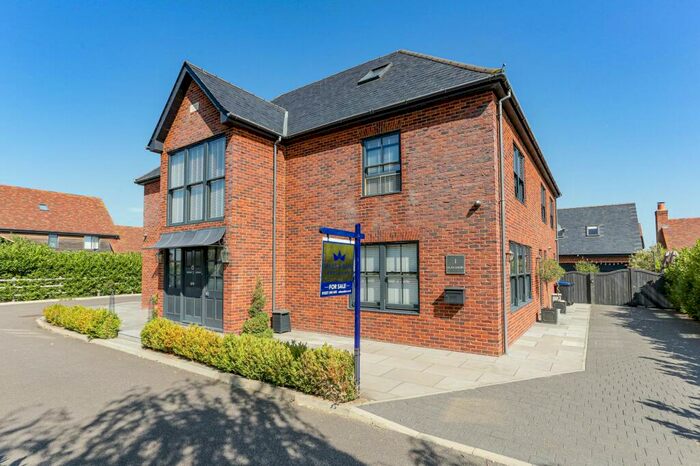 7 Bedroom Detached House For Sale In Clay Court, Woodnesborough, CT13