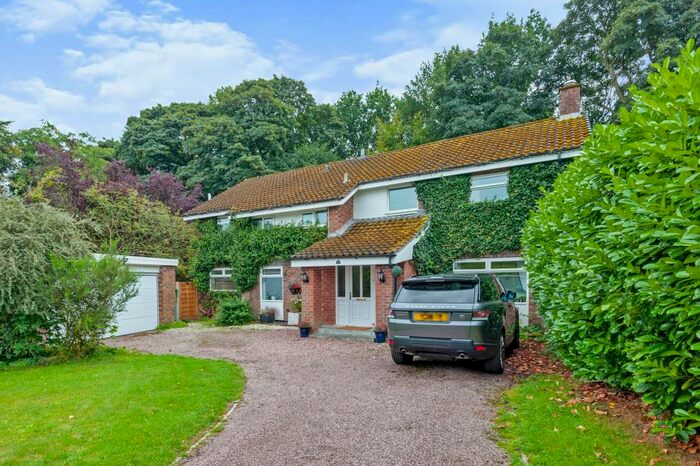 4 Bedroom Detached House For Sale In Harrington Drive, Gawsworth, Macclesfield, SK11