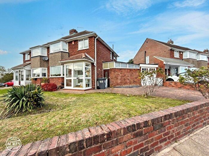 3 Bedroom Semi-Detached House For Sale In Hillingford Avenue, Great Barr, Birmingham, B43