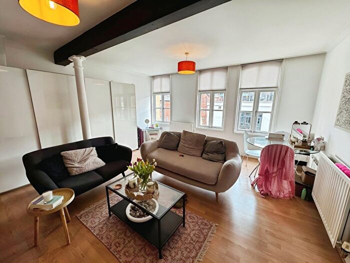 1 Bedroom Flat To Rent In York Place, Leeds, West Yorkshire, LS1