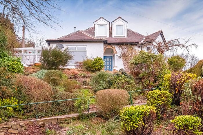 4 Bedroom Bungalow For Sale In Greenfield Road, Holmfirth, HD9