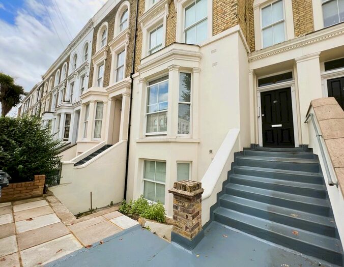 Studio To Rent In Yonge Park, London, N4