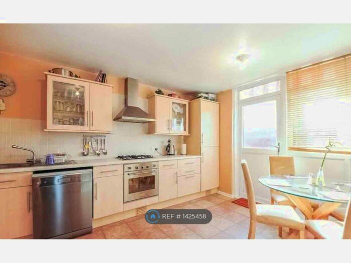 4 Bedroom Semi-Detached House To Rent In Galatea Square, London, SE15