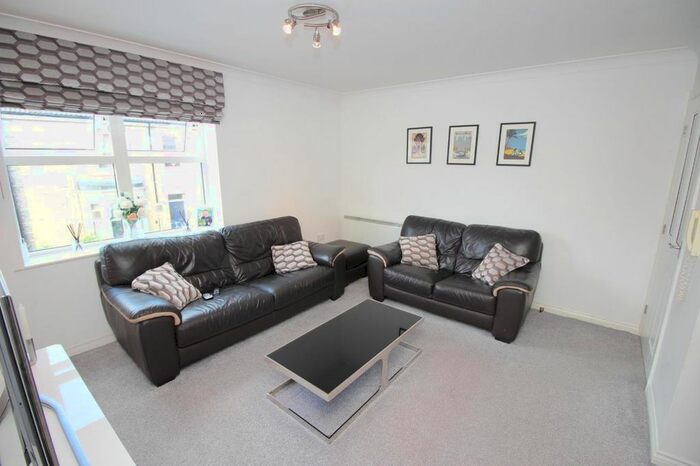 2 Bedroom Flat To Rent In Collingwood Mews, Gosforth, Newcastle Upon Tyne, NE3
