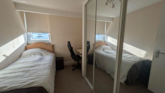 3 Bedroom Flat To Rent In Sandgate Road, Folkestone, CT20