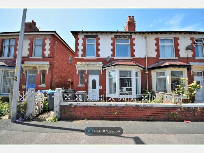 3 Bedroom Semi-Detached House To Rent In Saville Road, Blackpool, FY1