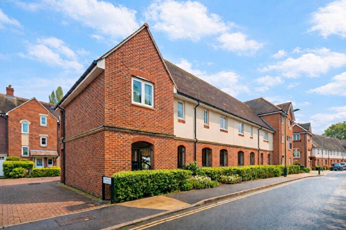2 Bedroom Apartment To Rent In Thames View, Abingdon, OX14