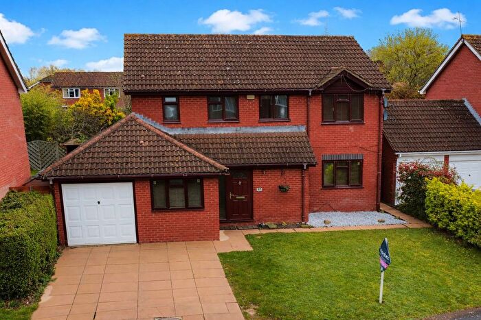 4 Bedroom Detached House For Sale In Guernsey Drive, Fleet, GU51