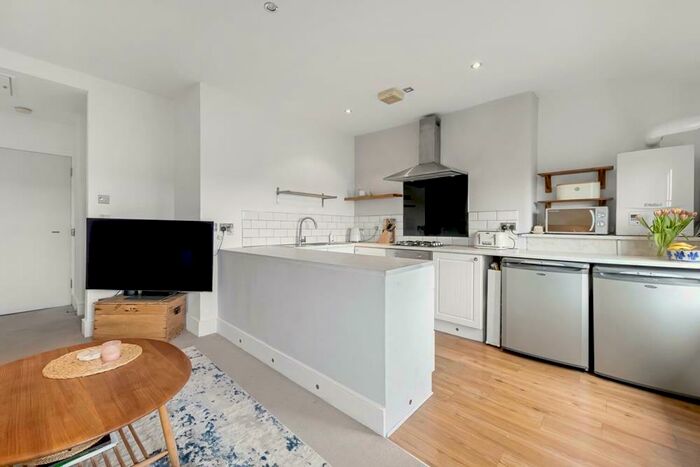 1 Bedroom Apartment To Rent In Seymour Terrace, Anerley, London, SE20