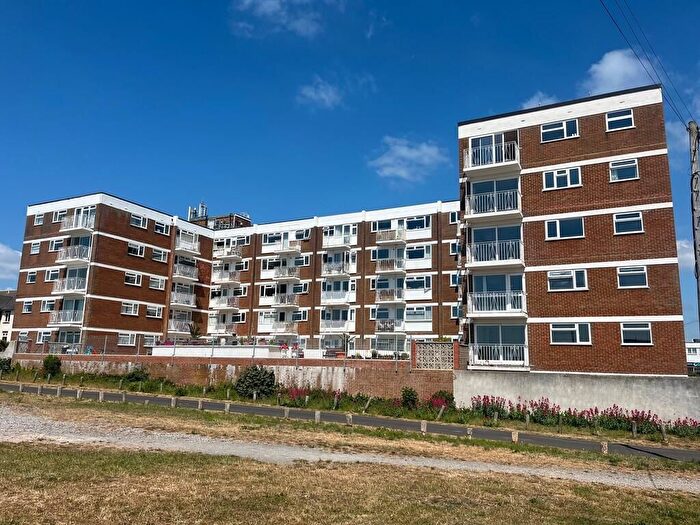 2 Bedroom Flat For Sale In Sea Front, Hayling Island, PO11