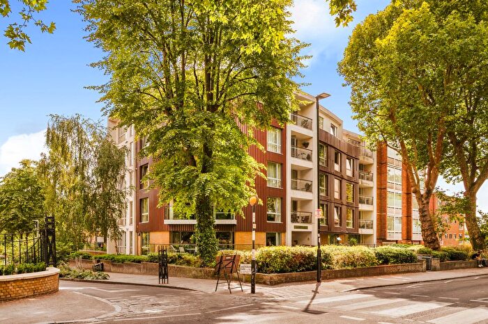 1 Bedroom Flat For Sale In Highbury Grove, London, N5