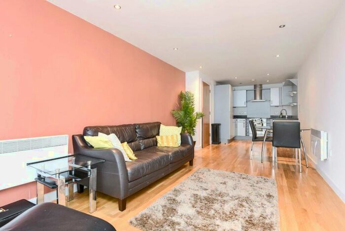 2 Bedroom Flat To Rent In Southgate Road, Southgate Road, N1