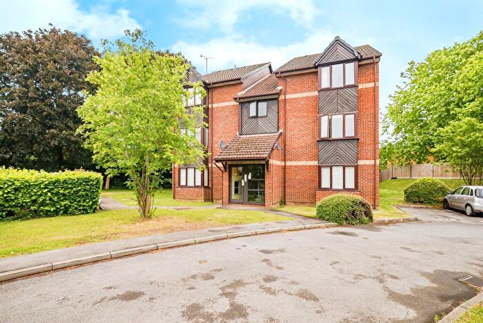 Studio For Sale In Maypole Road, Taplow, Maidenhead, SL6