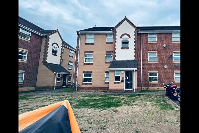 1 Bedroom Flat To Rent In Burns Avenue, Dagenham, RM6