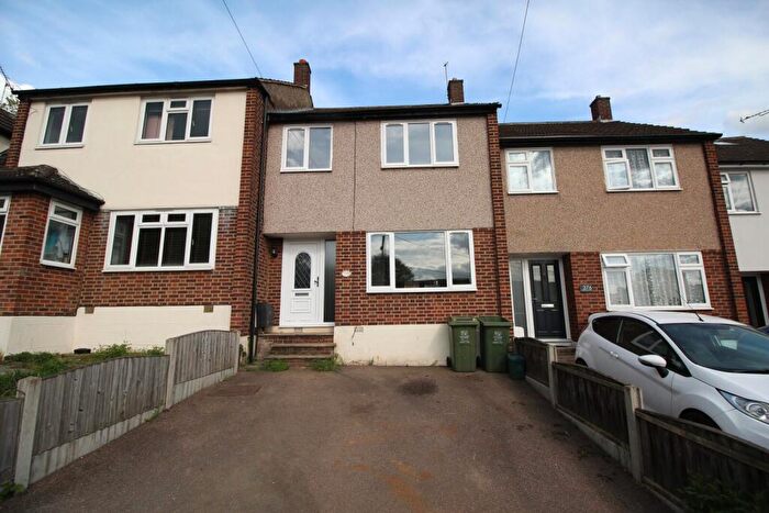 3 Bedroom Terraced House To Rent In Outwood Common Road, CM11