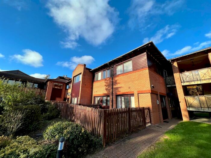 2 Bedroom Apartment To Rent In Furze Court, PO16