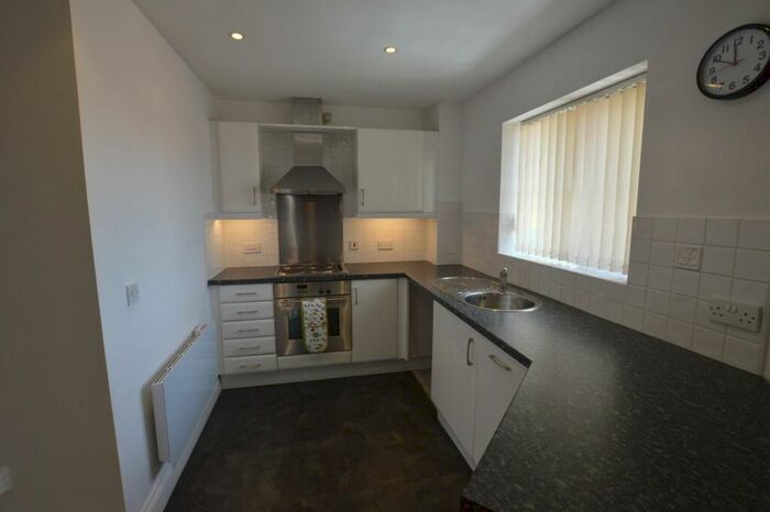 2 Bedroom Apartment To Rent In Cransley Close, Hamilton, LE5