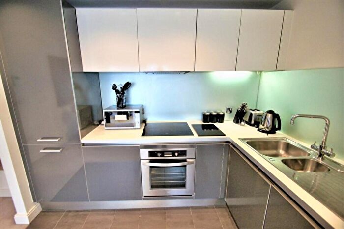2 Bedroom Apartment For Sale In One Park West, Liverpool, L1