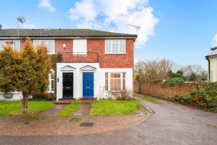 3 Bedroom Terraced House For Sale In London Road, Ewell, Surrey, KT17