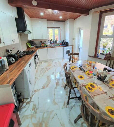 4 Bedroom Terraced House To Rent In Gladstone Avenue, London, N22