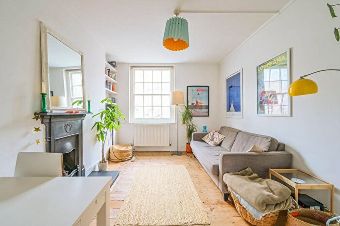 2 Bedroom Flat To Rent In Hannibal Road, Stepney, London, E1