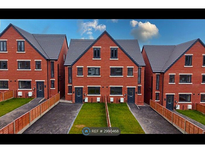5 Bedroom Semi Detached House To Rent In Oldham, Oldham, OL8