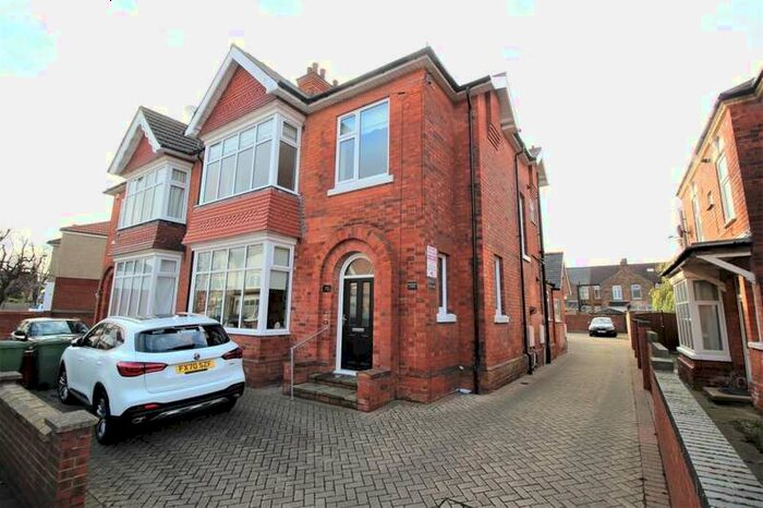 2 Bedroom Flat To Rent In Oxford Street, Cleethorpes, DN35