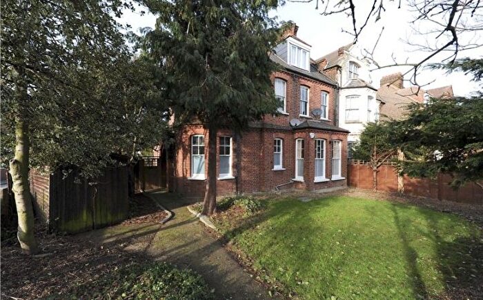 3 Bedroom Flat To Rent In Killieser Avenue, London, SW2