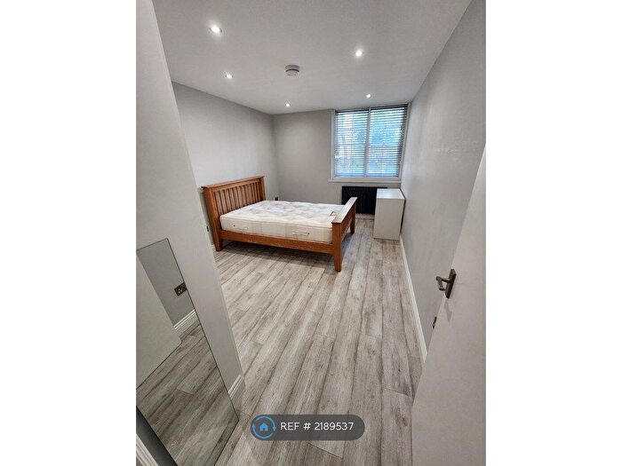 2 Bedroom Flat To Rent In Judd Street, London, WC1H