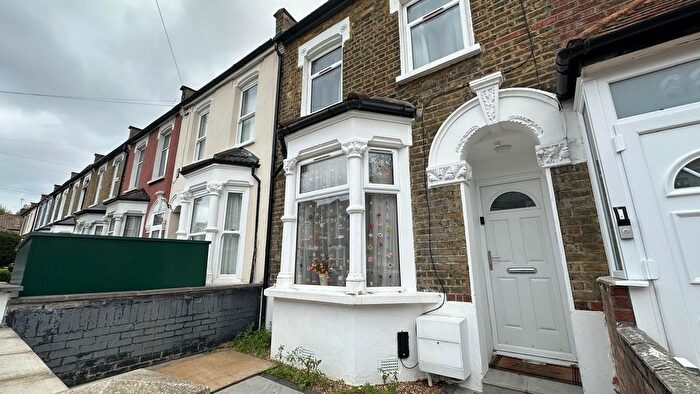 4 Bedroom Terraced House To Rent In Upperton Road West, London, E13